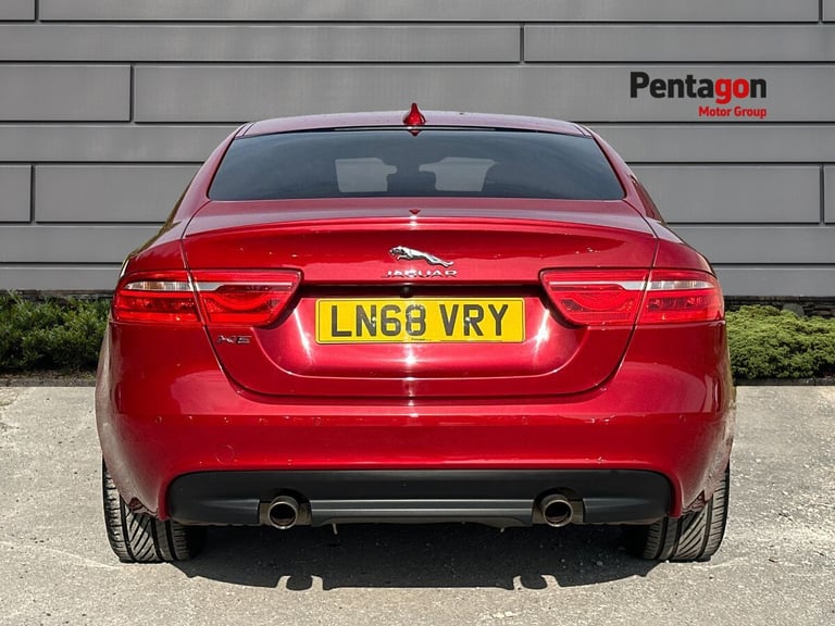  Jaguar Xe 2.0i Gpf R Sport Saloon 4dr Petrol Auto Euro 6 s/s 250 Ps Petrol