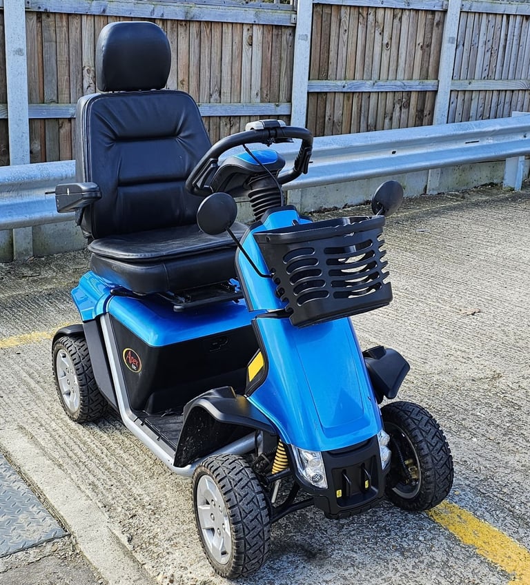 Pride Apex Epic, 8 MPH Mobility Scooter **I Can Deliver **
