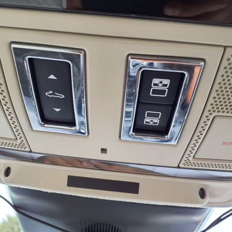 2018 68 JAGUAR XJ 3.0 D V6 PORTFOLIO 4D 296 BHP DIESEL