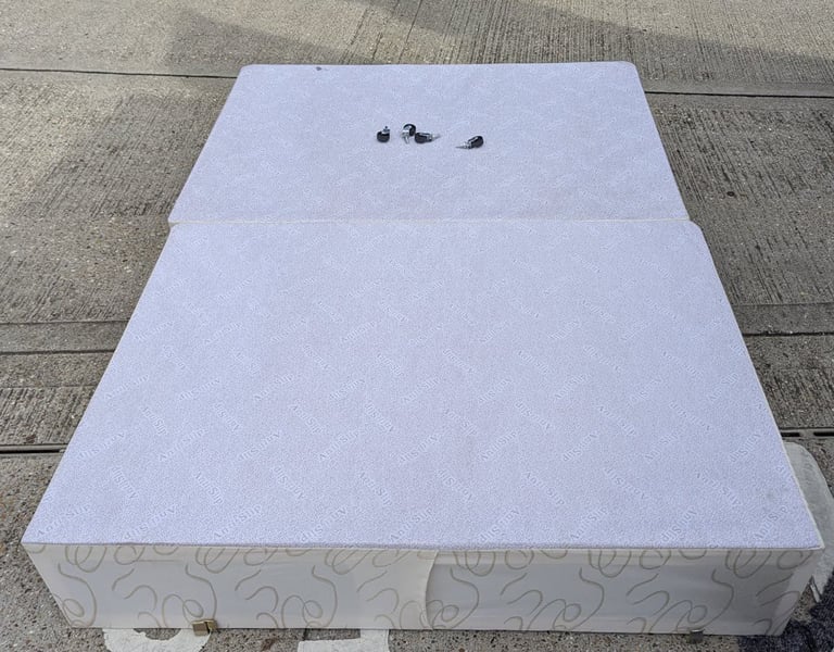 Bed double bed Divan Bed FREE Delivery