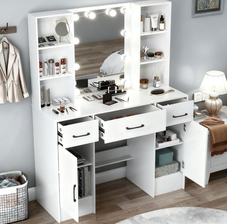 image for Dressing table with light mirror and stool for sale new RRP £109