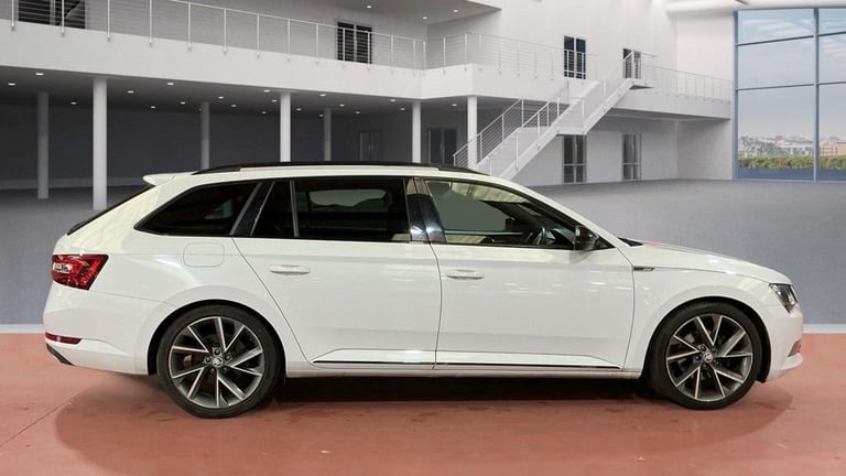 2019 Skoda Superb 2.0 TDI CR Sport Line 5dr DSG [7 Speed] ESTATE DIESEL Automatic