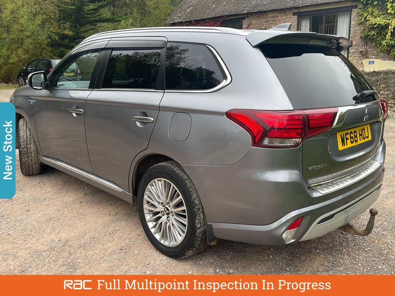 2018 Mitsubishi Outlander 2.4h TwinMotor 13.8kWh 4h SUV 5dr Petrol Plug-in Hybrid CVT 4WD Euro 6 ...