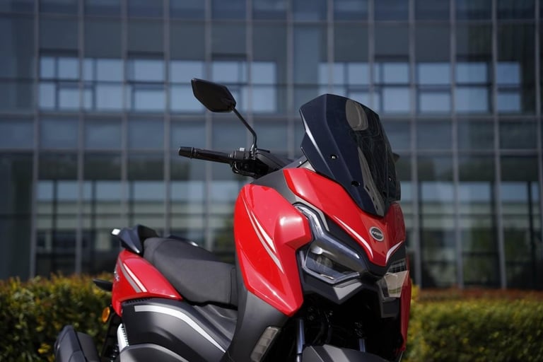 NEW MGB AMAX 125cc Automatic Scooter Learner Legal City Commuter Excellent MP...