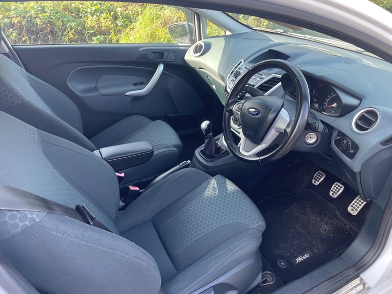 2010 Ford Fiesta 1.6 Zetec S 3dr HATCHBACK Petrol Manual
