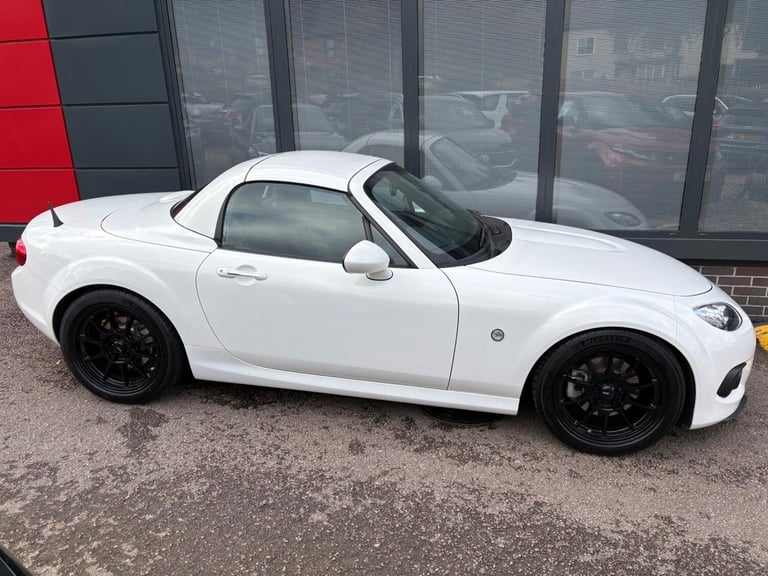 2015 Mazda MX-5 2.0i Sport Tech Roadster Euro 5 2dr CONVERTIBLE Petrol Manual