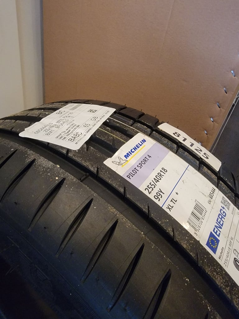Michelin Tire 225/40R18