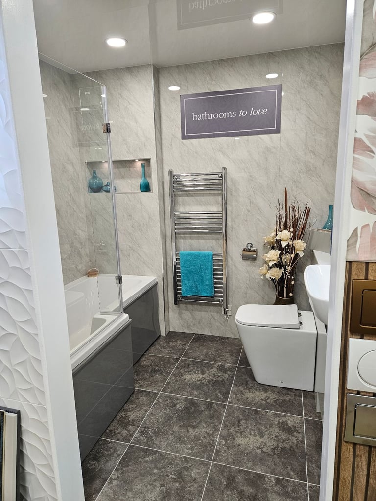 Ex-display Bathroom Suite