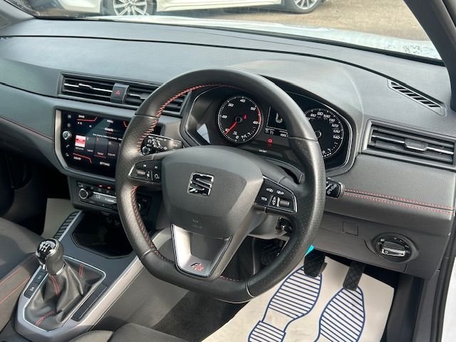 2019 SEAT Arona 1.6 TDI FR SUV 5dr DIESEL EURO 6 (s/s) (115 ps) WITH SERVICE HISTORY  HATCHBACK D...