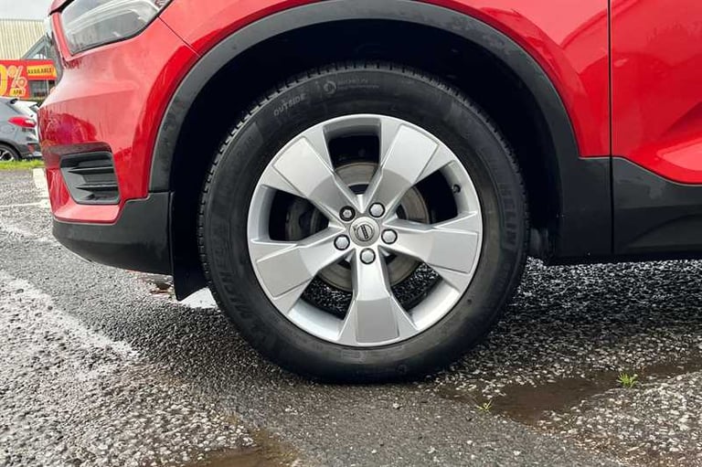 2021 Volvo XC40 1.5 T3 Momentum SUV 5dr Petrol Auto Euro 6 (s/s) (163 ps) SUV Petrol Automatic