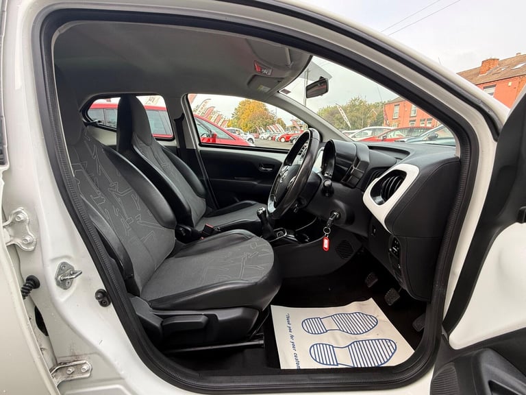 2015 Toyota AYGO 1.0 VVT-i x-pression x-wave 5dr Petrol Manual Euro 5 Euro 5 (68 ps) HATCHBACK Pe...