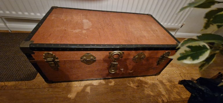 Large Chest / Overpond Trunk 1940s wood Metal Storage / Coffee Table 36"