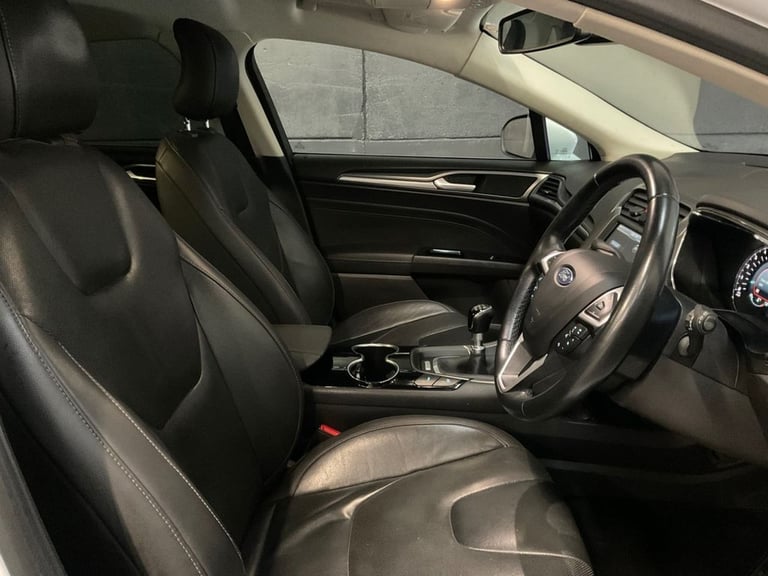 2016 Ford Mondeo 2.0 TDCi Titanium 5dr HATCHBACK DIESEL Manual