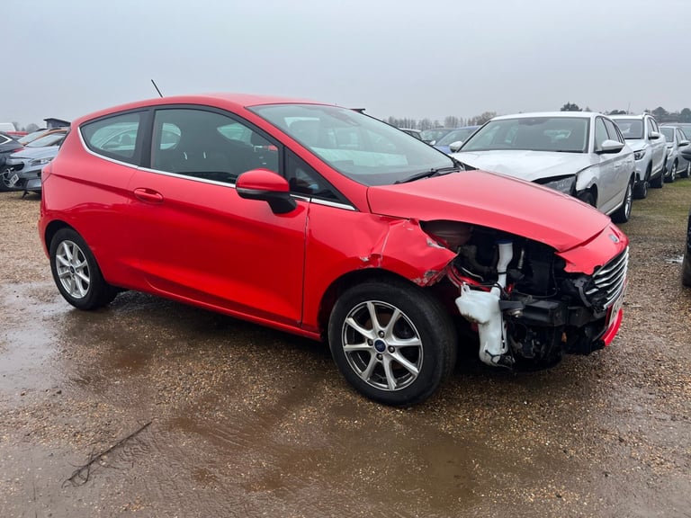2017 FORD FIESTA ZETEC RED EURO 6 ULEZ COMPLIANT SALVAGE DAMAGED REPAIR CAT S 