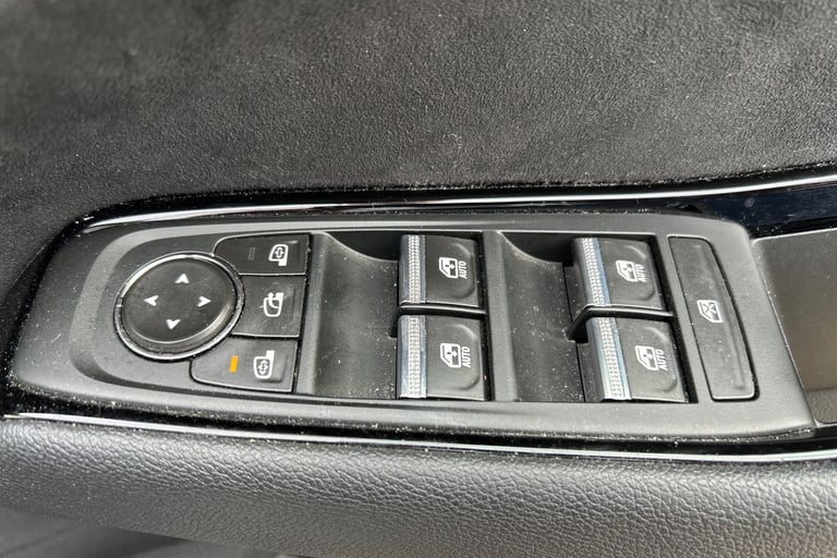 2023 Renault Austral E-Tech FHEV Iconic Esprit Alpine 5dr Auto 4C Estate Hybrid Automatic