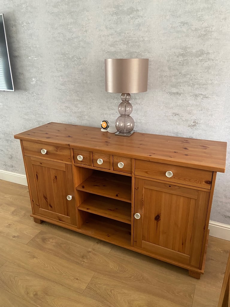 OAK FURNITURE LAND - OAK SIDEBOARD