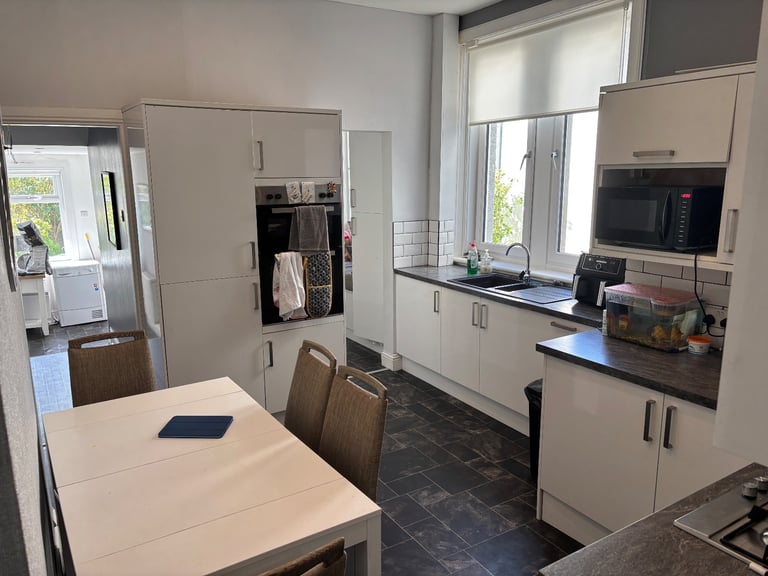 Selling full kitchen and appliances