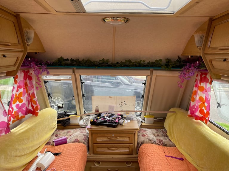Coachman genius 1997 2 birth