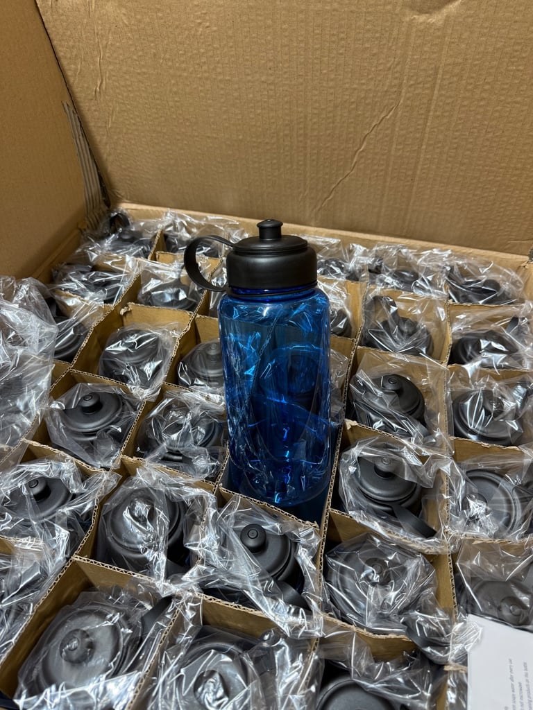 image for Wholesale Joblot 360 brand new 1L water bottles 