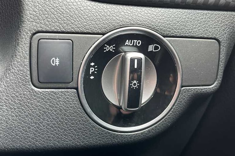 2018 Mercedes-Benz A-Class 1.5 A180d Sport (Premium) Hatchback 5dr Diesel 7G-DCT Euro 6 (s/s) (10...