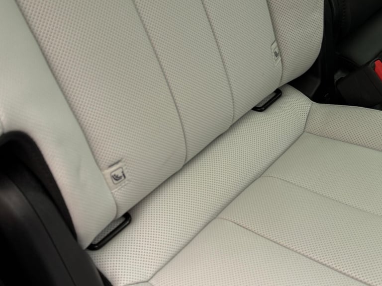 2023 Land Rover Range Rover Sport 3.0 D300 MHEV Dynamic SE SUV 5dr Diesel Auto 4WD Euro 6 (s/s) (...