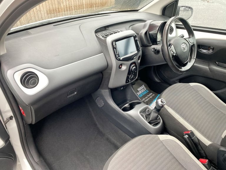 2020 20 TOYOTA AYGO 1.0 VVT-I X-PLAY HATCHBACK 5DR PETROL MANUAL EURO 6 (71 PS)
