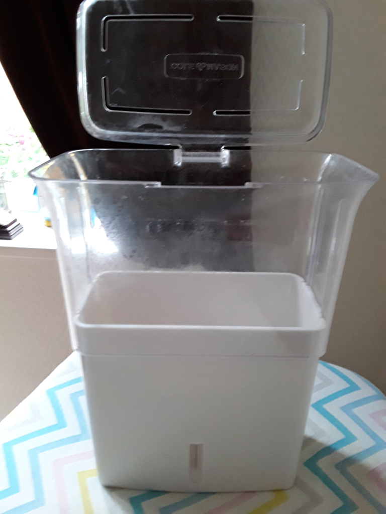 Cole & Mason Fresh Cut Kitchen Herb Keeper.  Good Used Condition