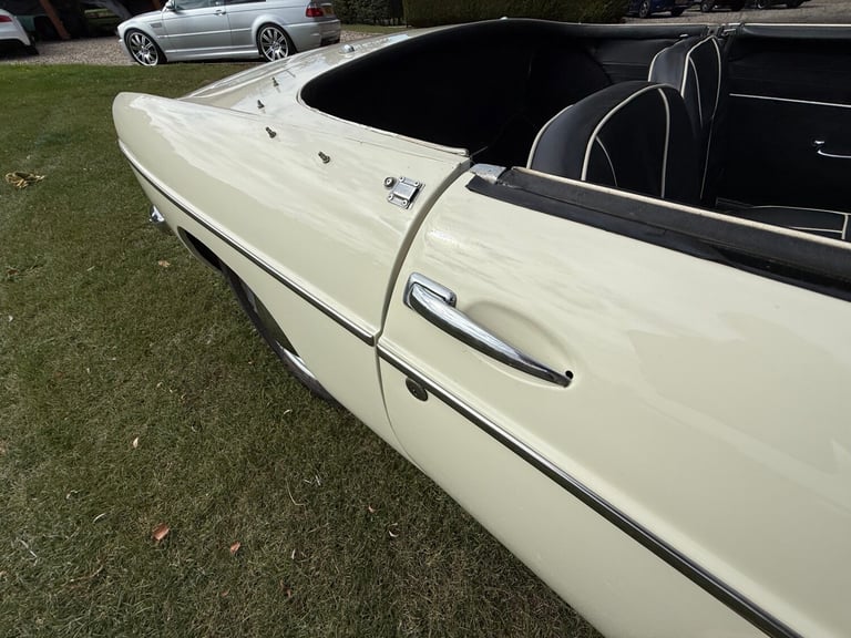 1965 MG MGB Pull Handle Roadster  Convertible PETROL Manual