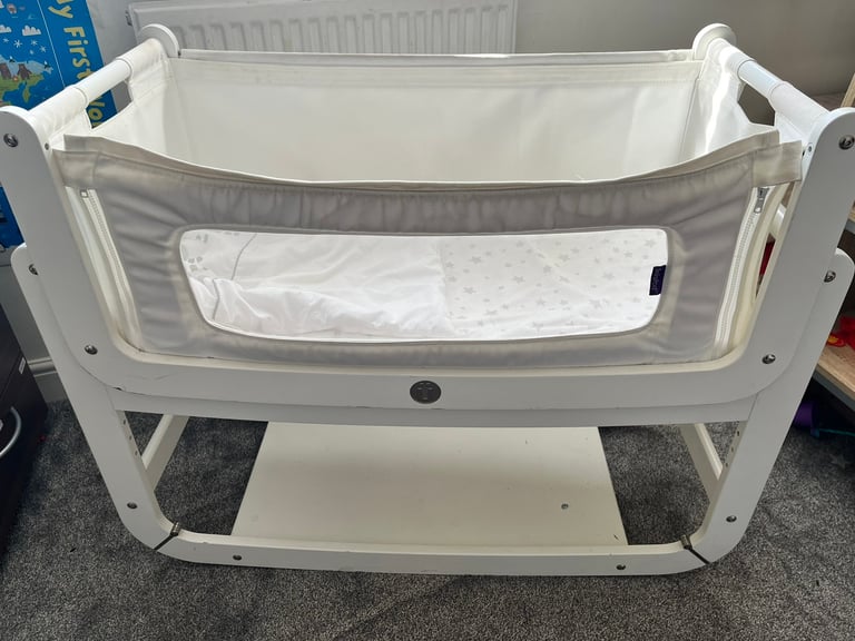 Snuzpod baby cot bedside crib with mattress and beddings 