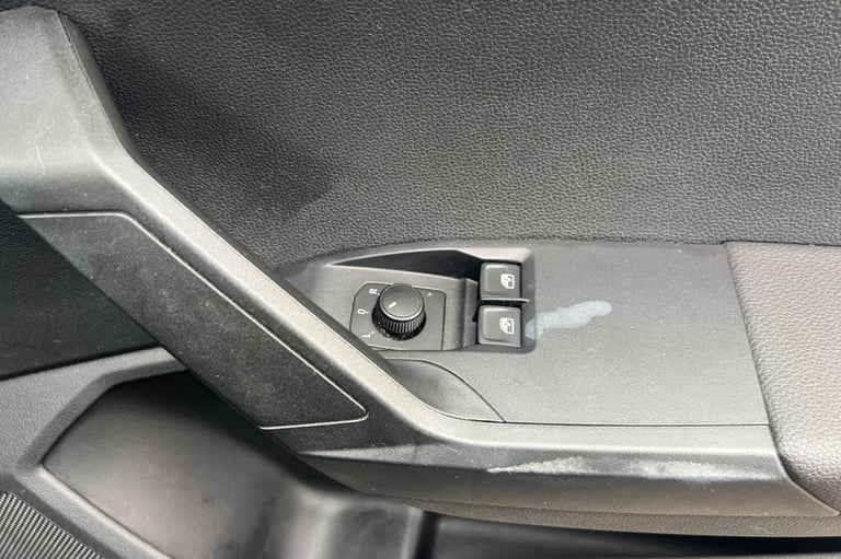 2018 18 SEAT IBIZA 1.0 TSI SE DESIGN HATCHBACK 5DR PETROL MANUAL EURO 6 (S/S) (9