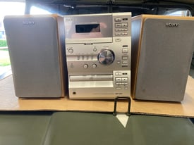 Sony Micro Hi Fi Compact system CMP-CP11