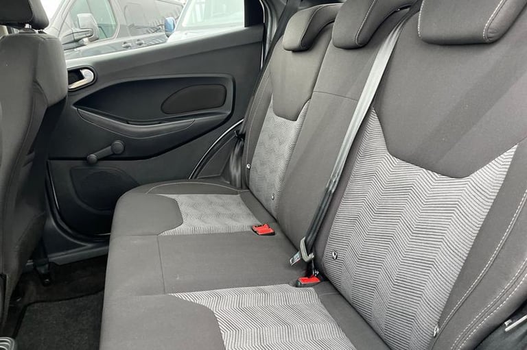 2017 Ford Ka+ 1.2 Zetec 5dr - 12 MONTHS MOT, 2 KEYS, LOW INSURANCE GROUP, REAR PARKING SE Hatchba...