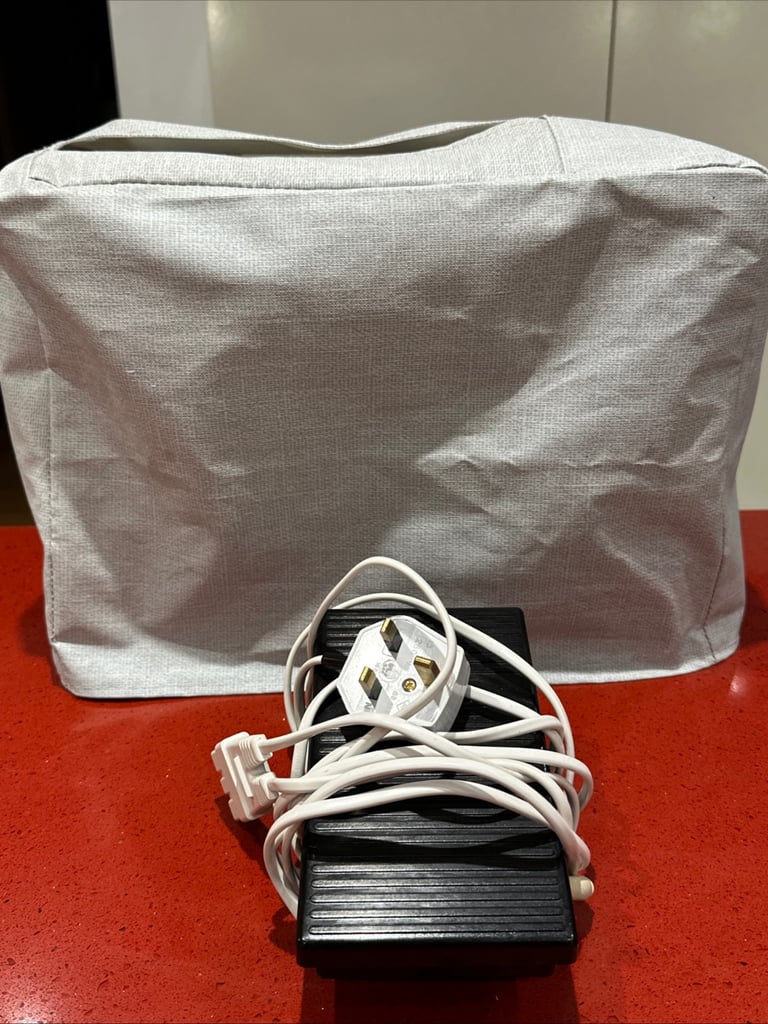 Vintage LADA 607 sewing machine rare