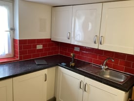AVAILABLE NOW 1 BED FLAT NEWLY REFURBISHED WITH ALL BILLS INCLUDED