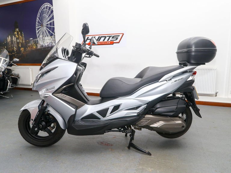 2015, '15 reg. Kawasaki J300 Special Edition ABS Scooter. 3,548 MILES. £2,995