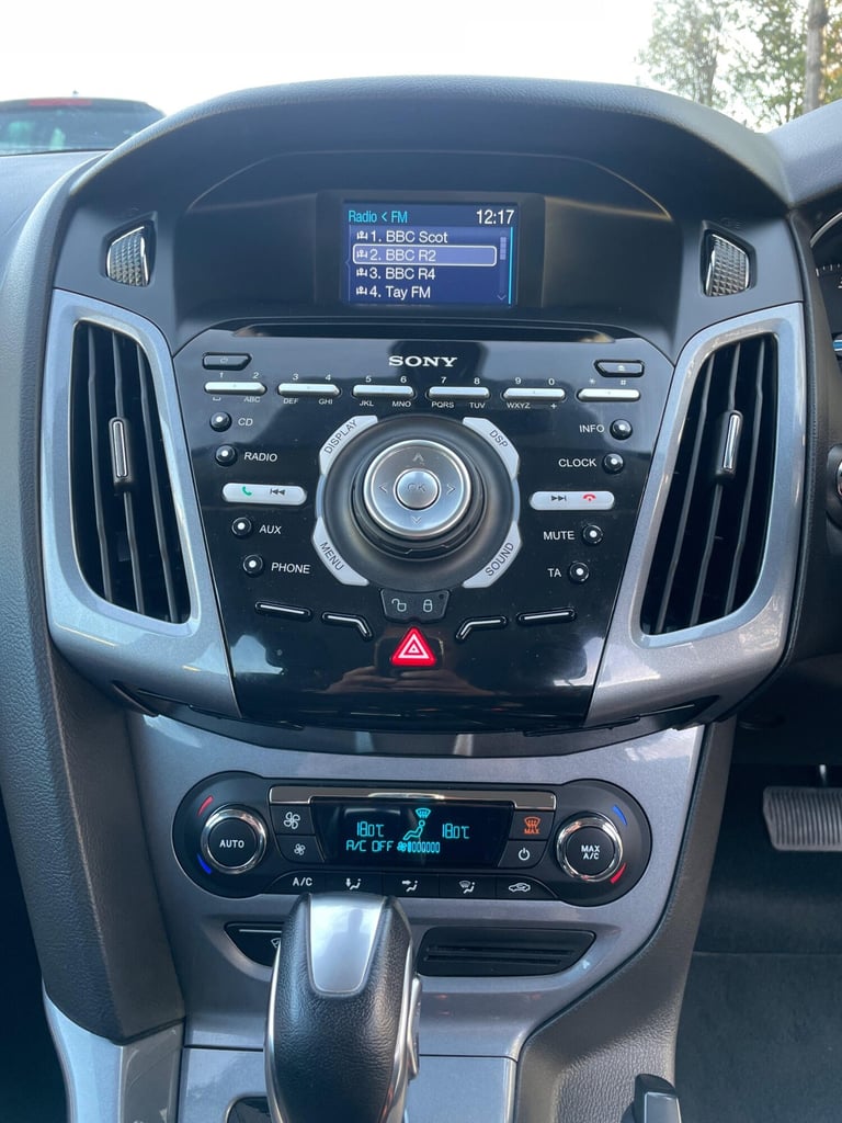 2011 Ford Focus 2.0 TDCi Titanium 5dr Powershift HATCHBACK DIESEL Automatic