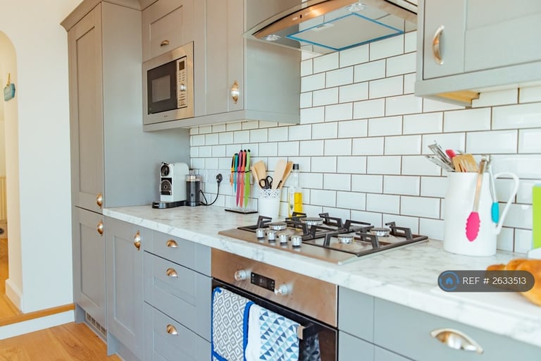 2 bedroom house in The Esplanade, Sandgate, Folkestone, CT20 (2 bed) (#2633513)