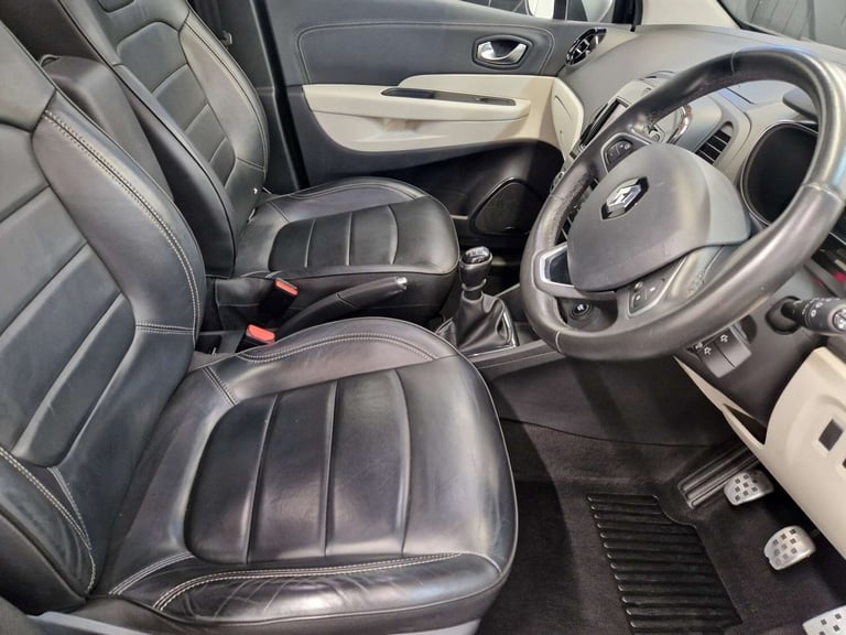 2017 Renault Captur 1.5 Captur Signature S Nav dCi 5dr SUV Diesel Manual