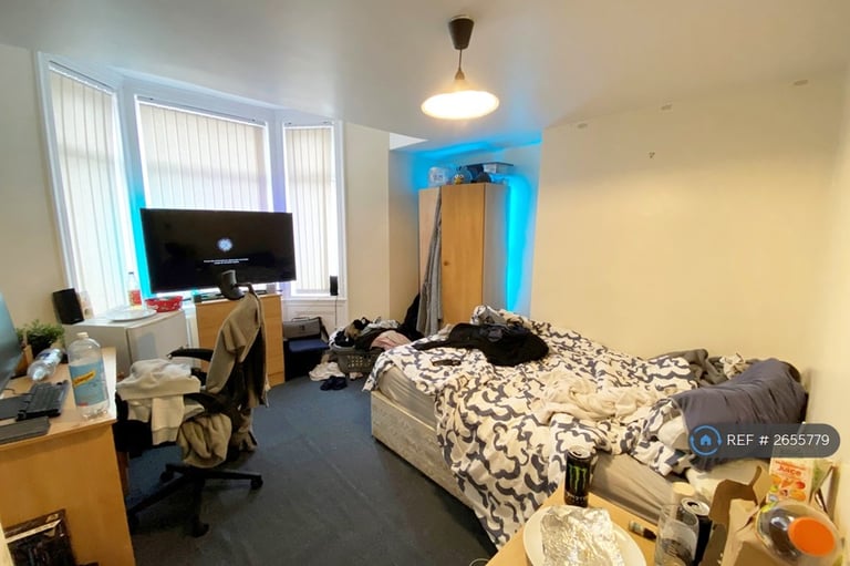 6 bedroom flat in Ashleigh Grove, West Jesmond, Newcastle Upon Tyne, NE2 (6 bed) (#2655779)
