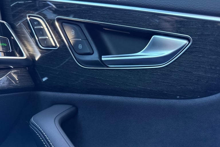 2025 Audi SQ8 4.0 TFSI V8 Black Edition Tiptronic quattro Euro 6 (s/s) 5dr SUV Automatic