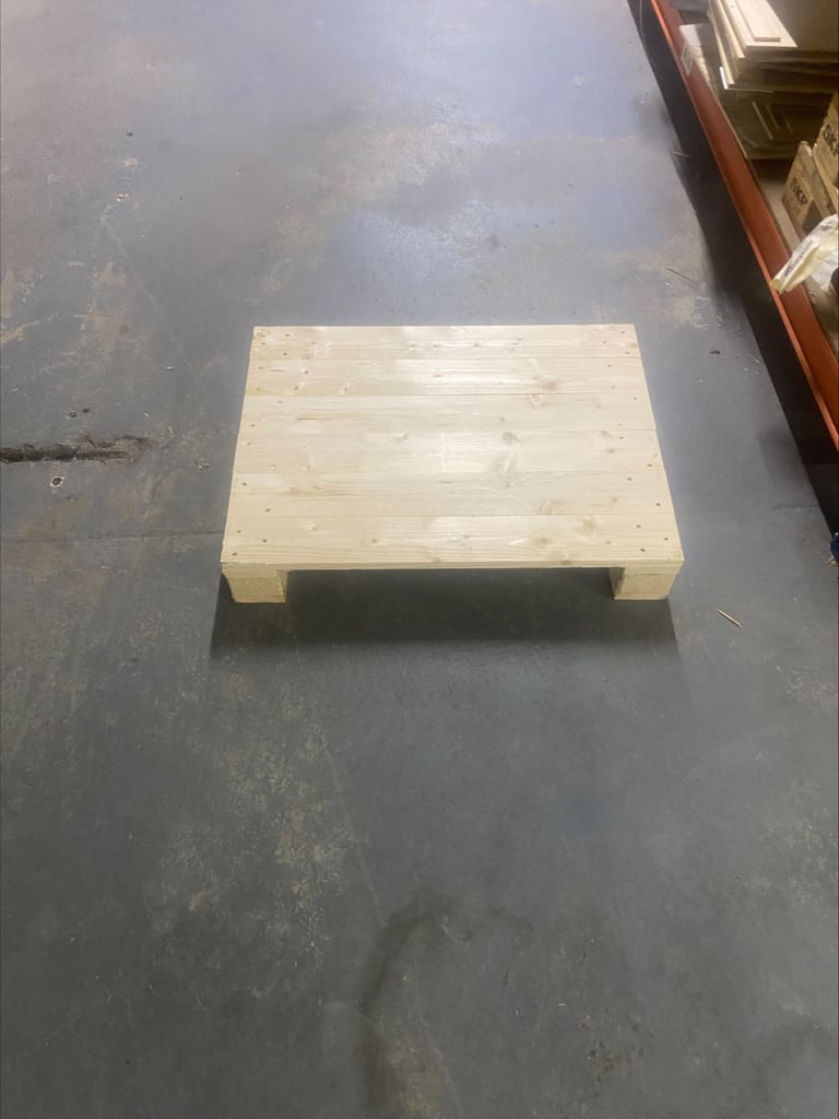 Pallets 80x60x14 wood Solid Base - Glenrothes - Collection Only - £3 Each - 5 Currently Available