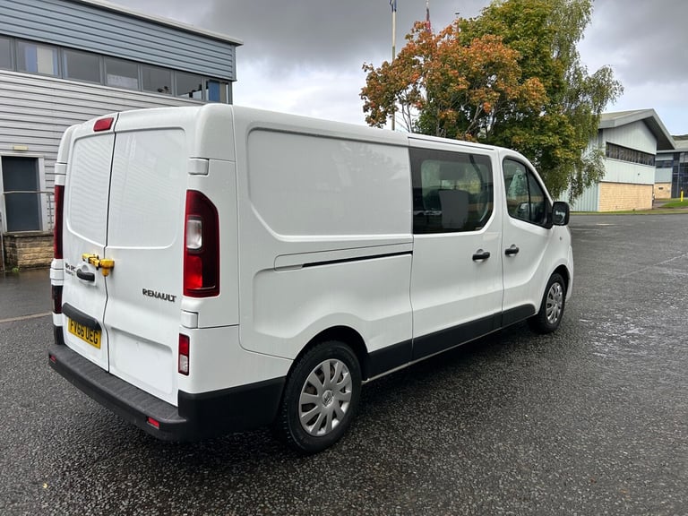 2017 Renault Trafic LL29 ENERGY dCi 125 Business+ lwb  Crew cab Van euro 6 no vat vat Crew Van Di...