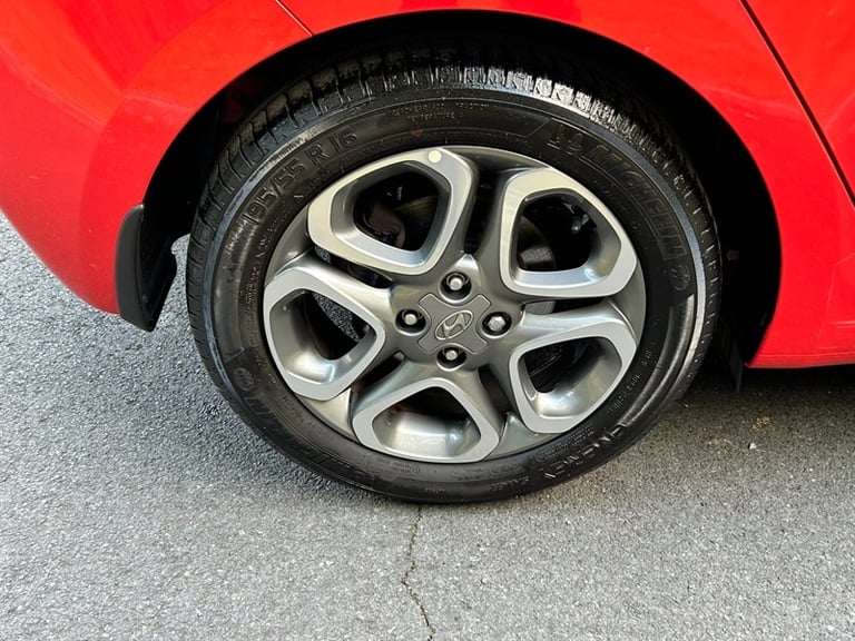 2019 Hyundai i20 1.2 Play Hatchback 5dr Petrol Manual Euro 6 (s/s) (84 ps) Hatchback Petrol Manual