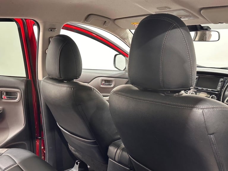 2016 Mitsubishi L200 2.4 DI-D DC Barbarian Pickup Double Cab 4dr Diesel Auto 4WD Euro 5 (178 ps) ...