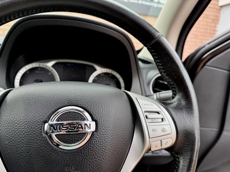 2020 Nissan Navara 2.3 dCi N-Guard Auto 4WD Euro 6 4dr PICK UP Diesel Automatic