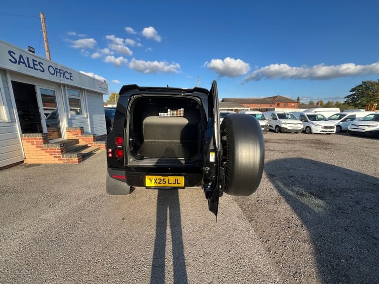 2025 25 LAND ROVER DEFENDER 3.0 D250 MHEV S HARD TOP SUV 3DR DIESEL AUTO 4WD SWB