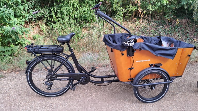 AMCargoBikes Ultimate Harmony Cargo Electric Tricycle – Black/Woodgrain – Updated Model