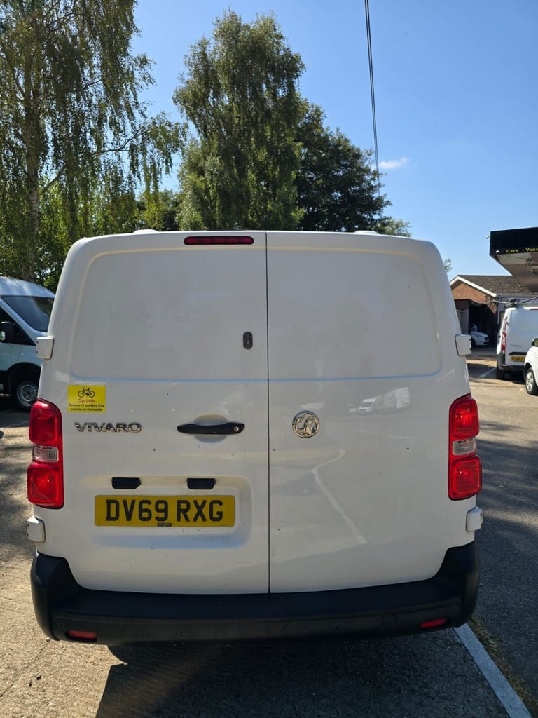 2019 Vauxhall Vivaro 2900 1.5d 100PS Dynamic LWB L2 Van **ONLY 56,000 MILES** PANEL VAN Diesel Ma...