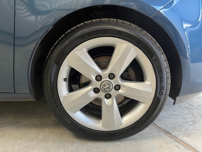 2014 Vauxhall Meriva 1.4i 16V Tech Line 5dr MPV Petrol Manual