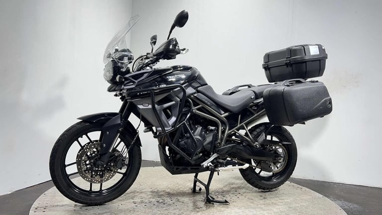 Triumph Explorer 1215 XC Adventure bike fully kitted mot warranty